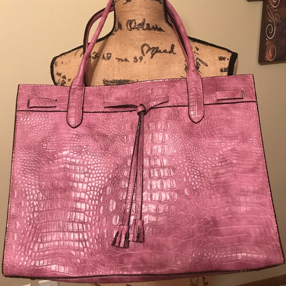 Vegan leather laptop and business tote. Lavender
